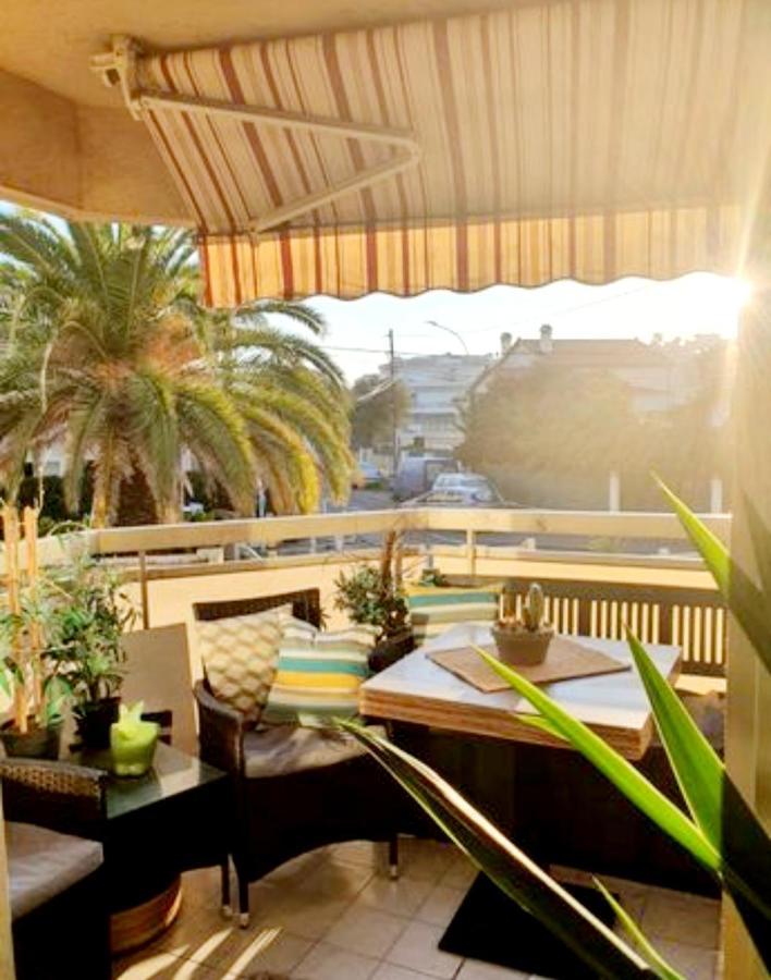 Bel Appartement A 50M De La Plage, 2 Pieces Climatisees, Parking Prive Antibes Bagian luar foto